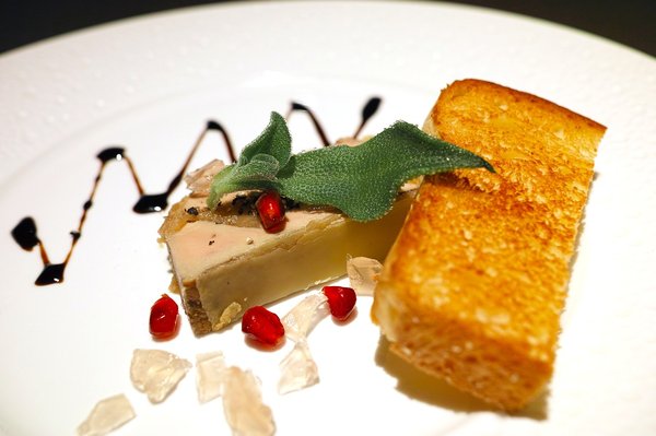 L'histoire enchanteresse du foie gras du Périgord : Tradition, débat et délice